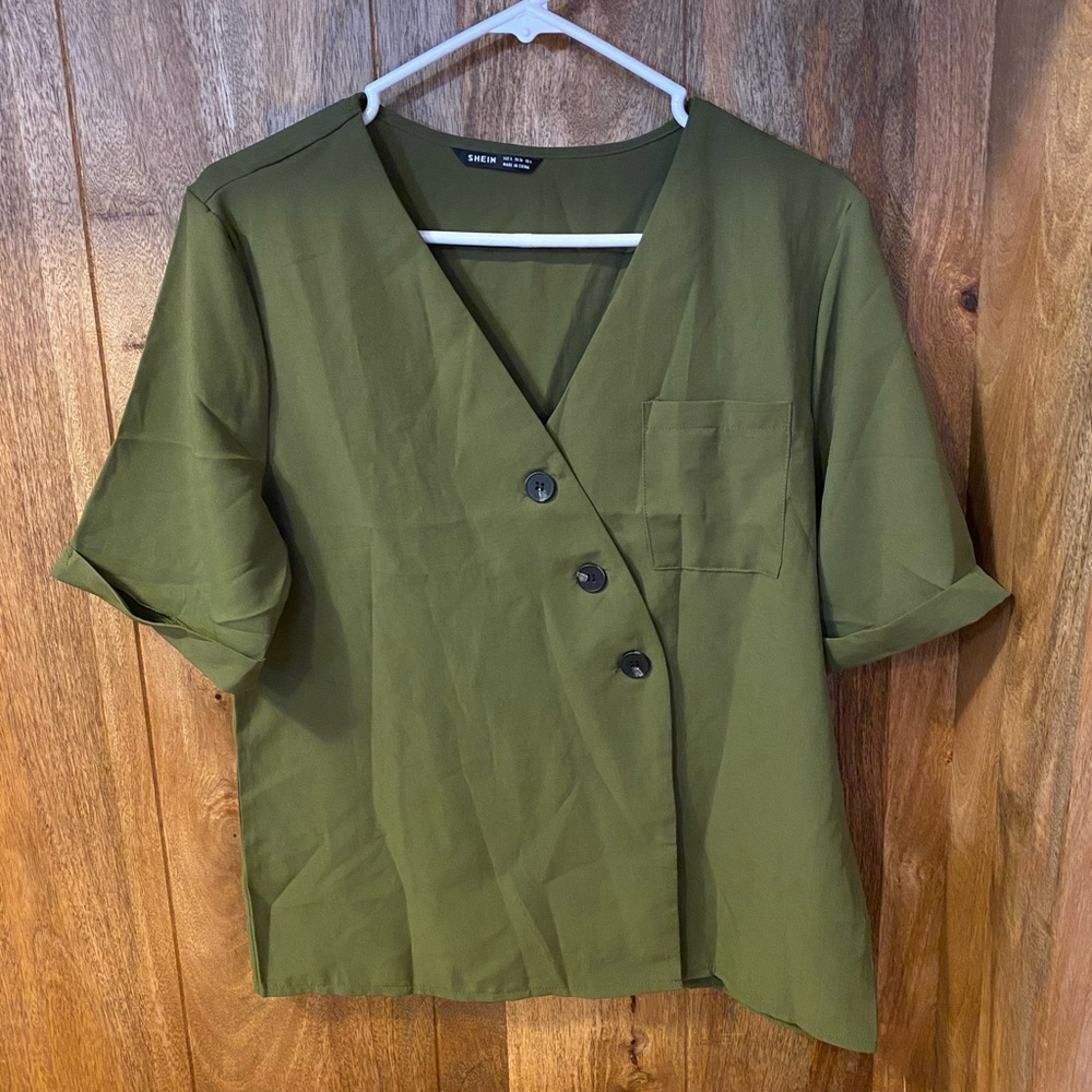 Shein NWOT green blouse